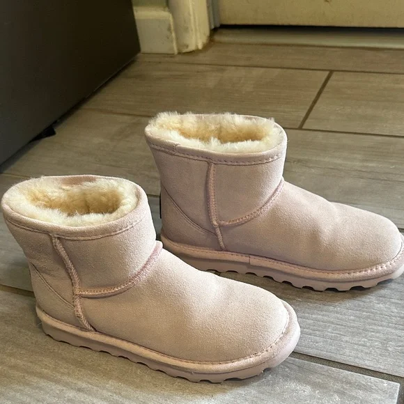 New Cozy Pink Women's Boots - Picture 3 of 5